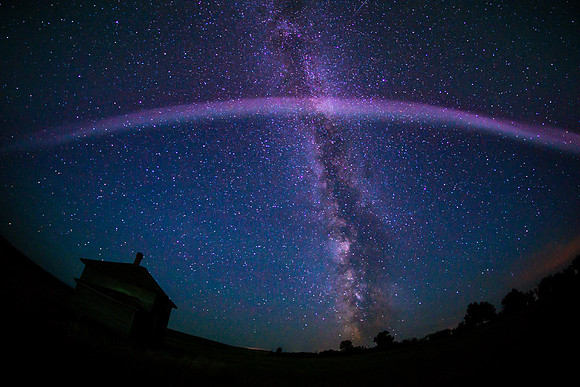 Proton arc intersecting Milky Way